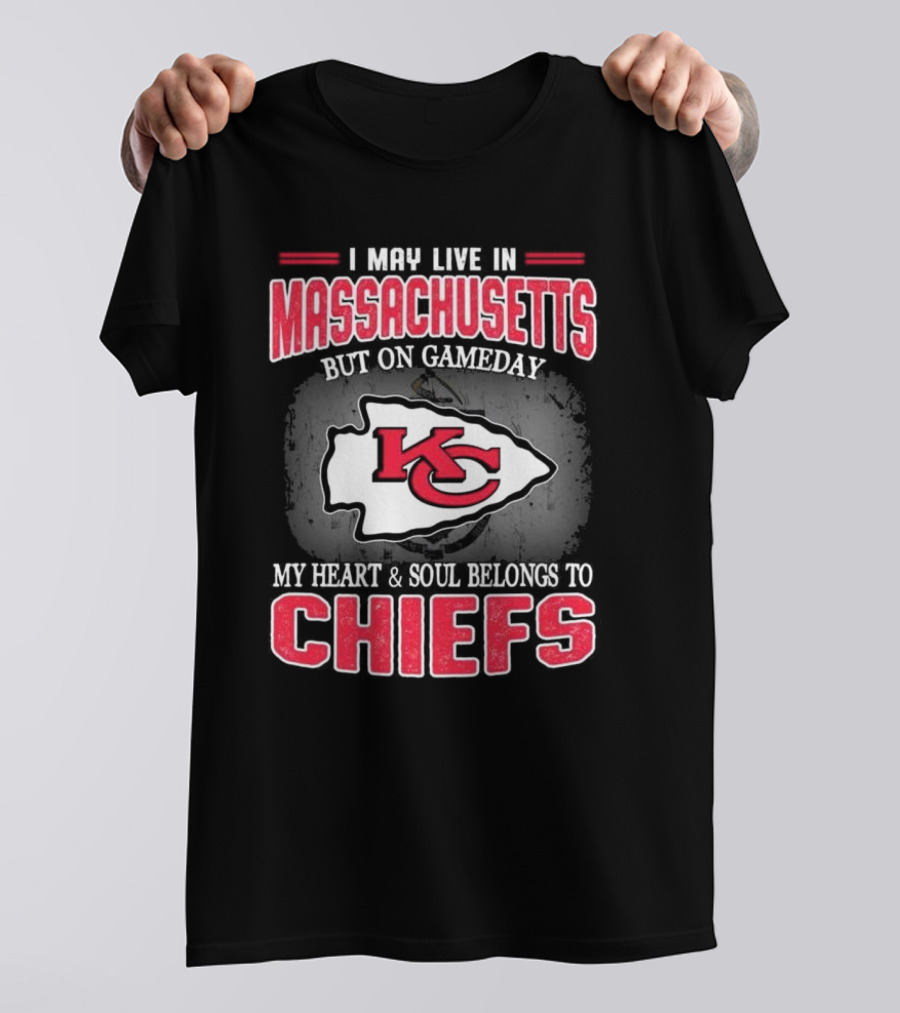Massachusetts Resident Gameday Loyalty Kansas City Chiefs Heart And Soul T-Shirt