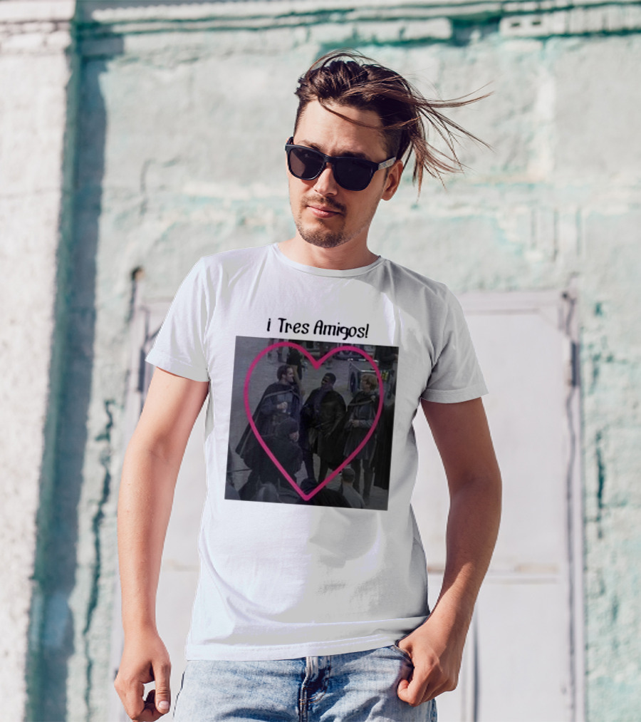Martyn Reyne I Tres Amigos Aegon’s Friends Heart Scene T-Shirt