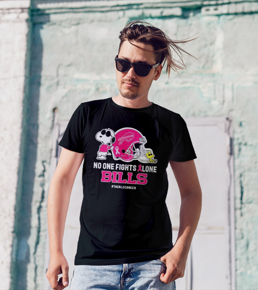 Snoopy And Woodstock No One Fights Alone Buffalo Bills #TackleCancer T-Shirt