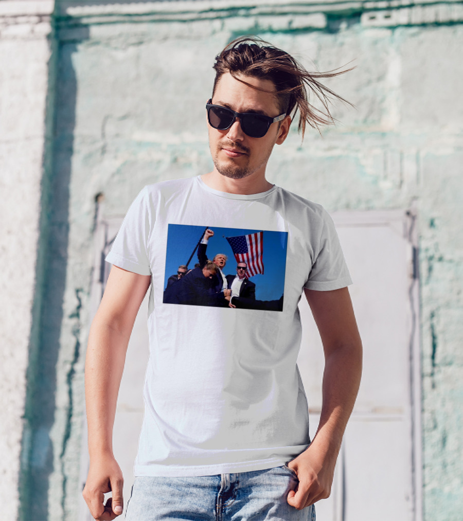 If You Come At The King You Best Not Miss Trump Flag Fight Scene T-Shirt