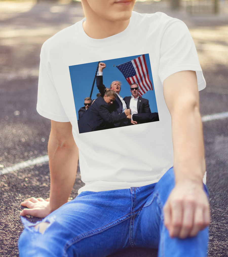 Trump Blood On His Face Fight American Flag Raised Fist T-Shirt