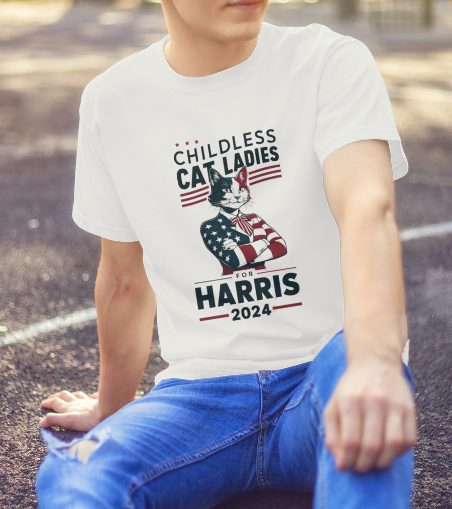 Childless Cat Ladies For Harris 2024 Patriotic Cat T-Shirt