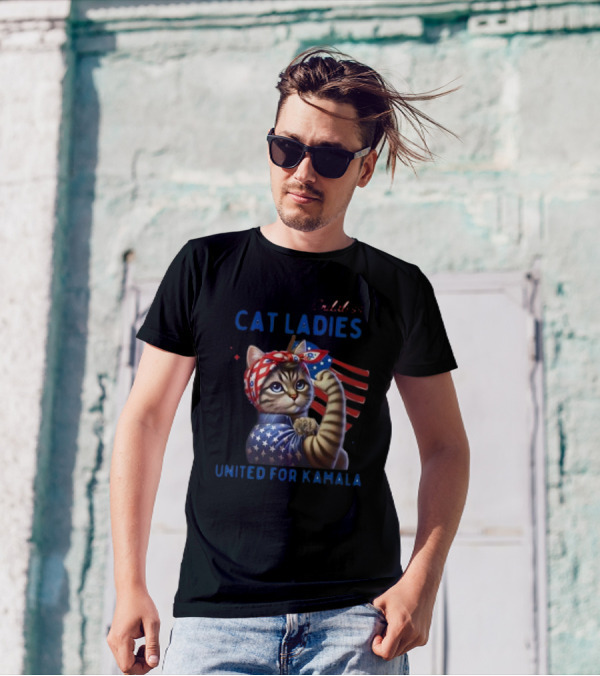 Childless Cat Ladies United For Kamala Election 2024 Rosie The Riveter Cat T-Shirt