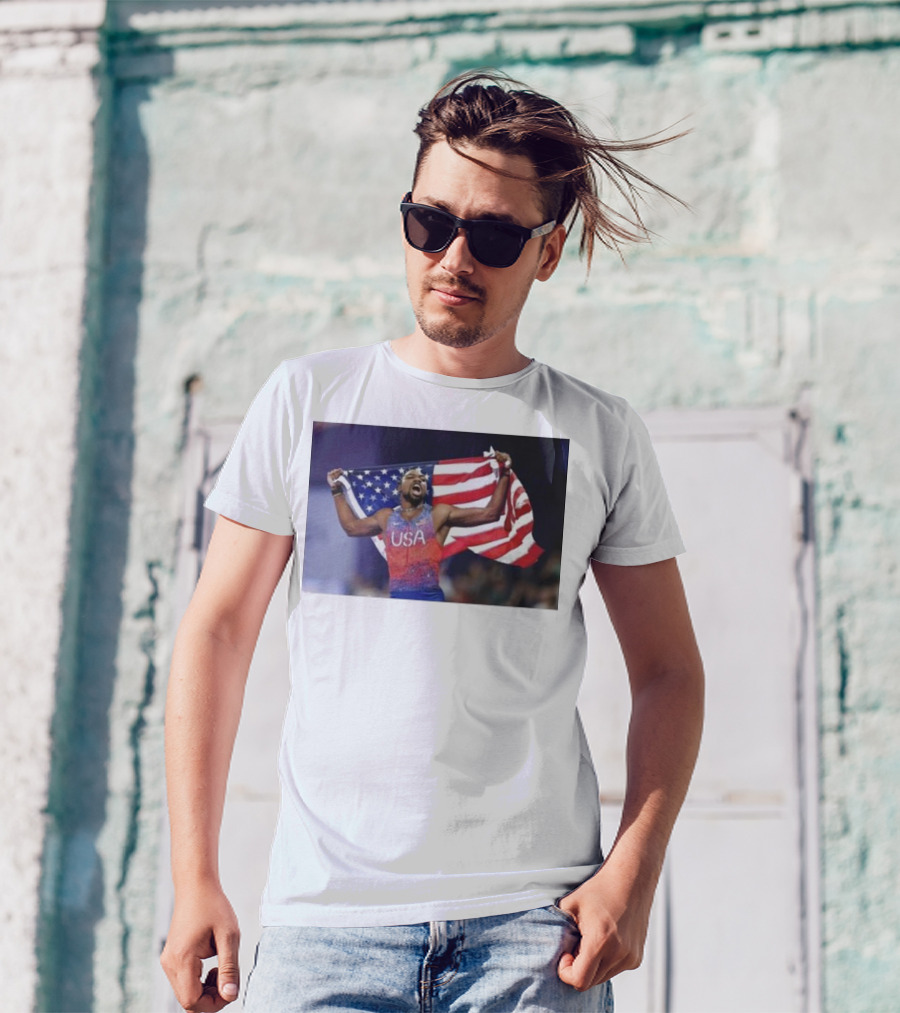 USA Track Champion Noah Lyles Celebrates 100M Victory Paris Olympics T-Shirt
