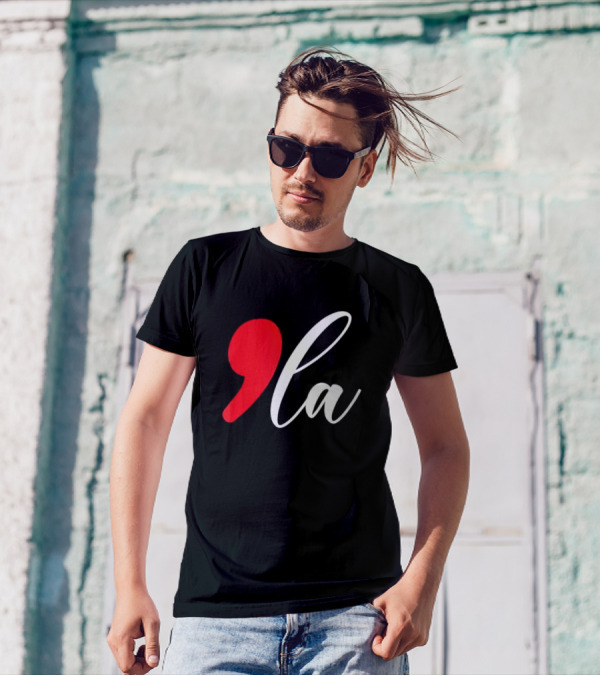 Kamala Harris Comma La Red Comma White Script T-Shirt