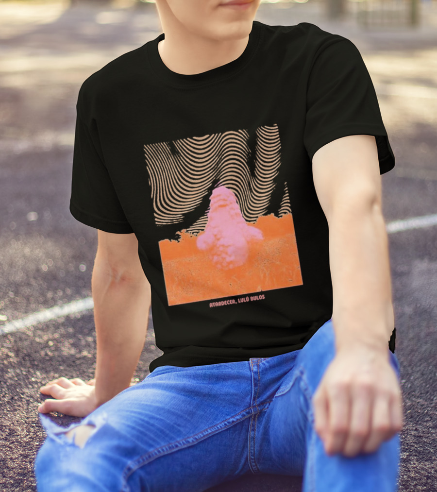 Atardecer Lulu Bulos X Amor De Verano T-Shirt