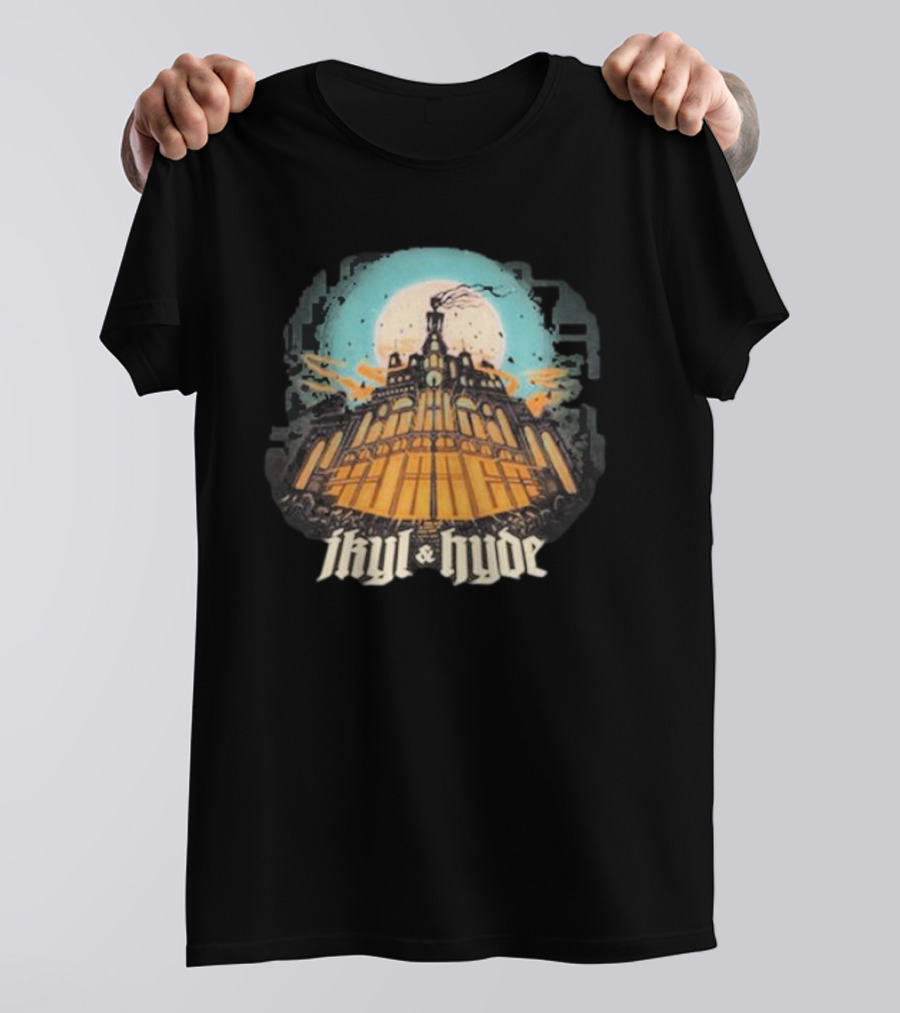 Jkyl And Hyde Haunted Castle Under Full Moon T-Shirt
