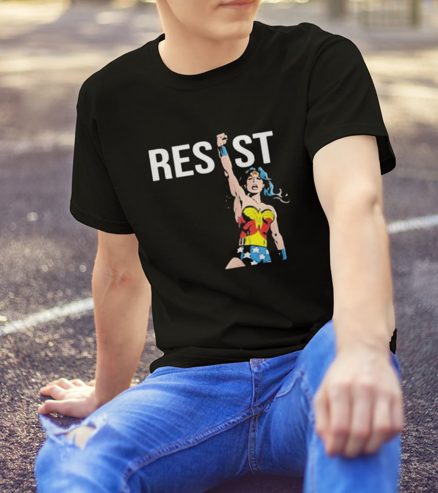 Wonder Woman Resist Power Iconic Fist Uplift T-Shirt