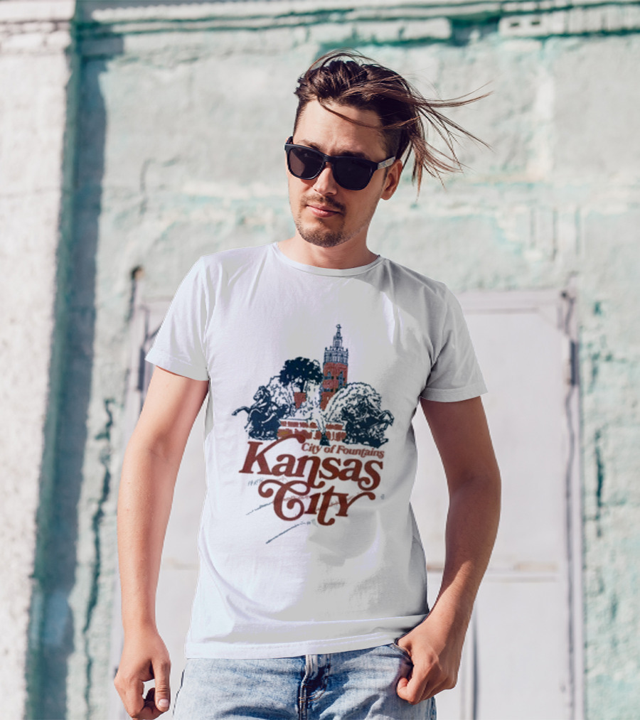 City Of Fountains Kansas City Vintage Skyline And Fountain T-Shirt