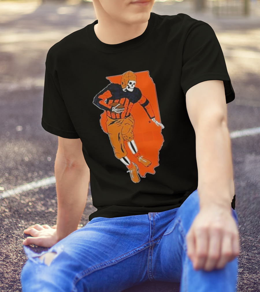 Il Football Pocket Skeleton Player Over Illinois Map T-Shirt