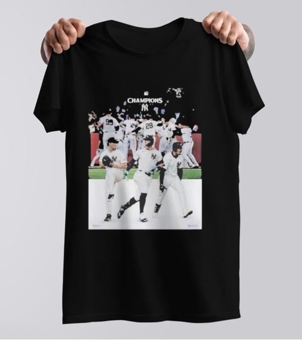 New York Yankees AL East Champions Celebratory Team Image T-Shirt