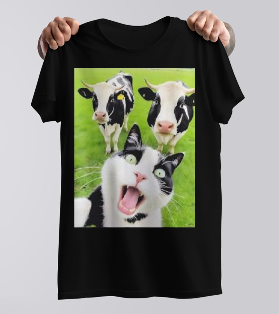 Cat And Cows Selfie Lover Animals T-Shirt