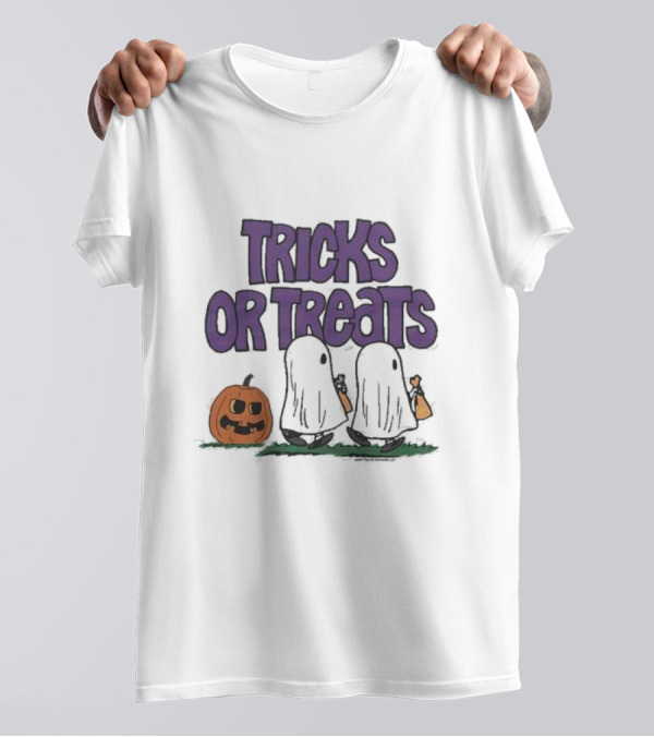 Tricks Or Treats Peanuts Halloween Ghosts Pumpkin T-Shirt