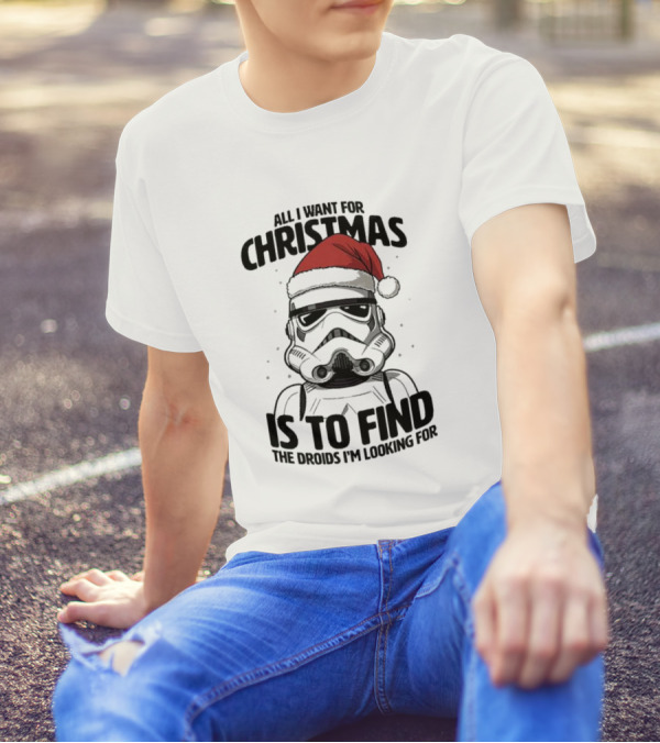 All I Want For Christmas Is To Find The Droids I’m Looking For Stormtrooper Santa Hat T-Shirt
