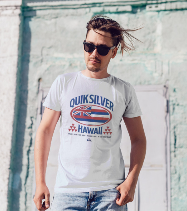 Quiksilver Hawaii Flag Design With Island Names - Hawai'i Maui O'ahu Kaua'i Moloka'i Lana'i Ni'ihau Kaho'olawe T-Shirt