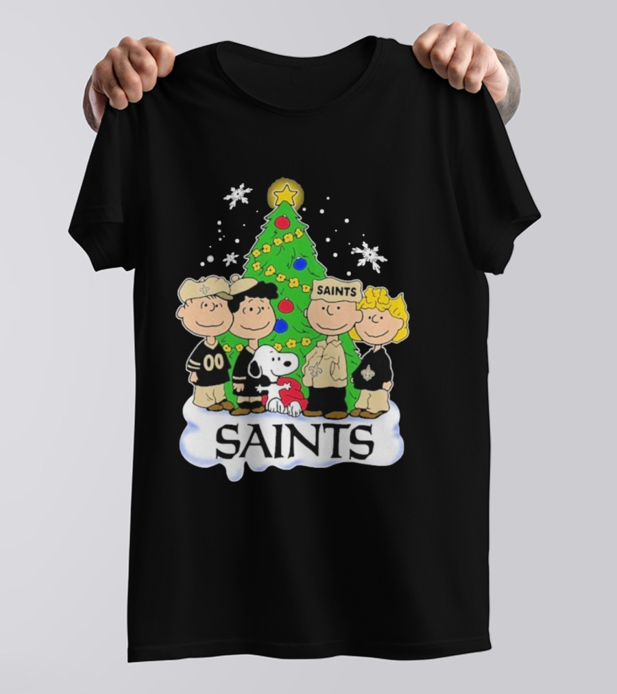 New Orleans Saints Snoopy Merry Christmas Charlie Brown Peanuts Tree T-Shirt
