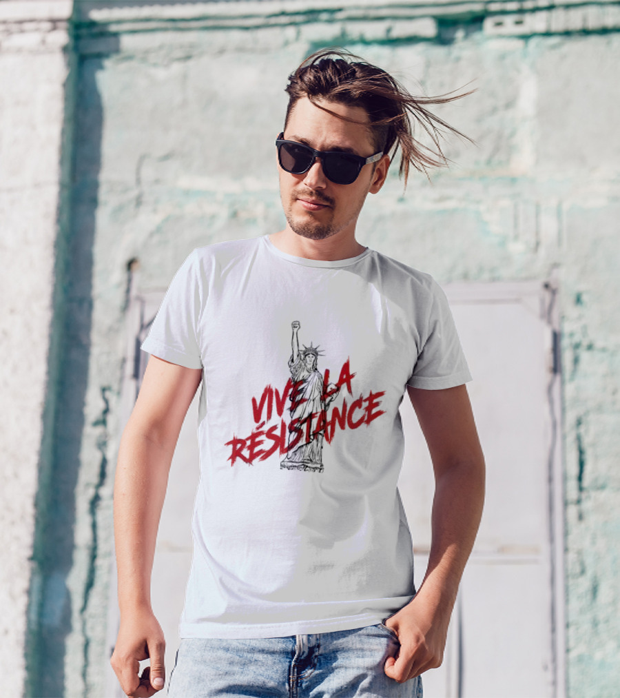 Vive La Résistance Statue Of Liberty Raised Fist T-Shirt