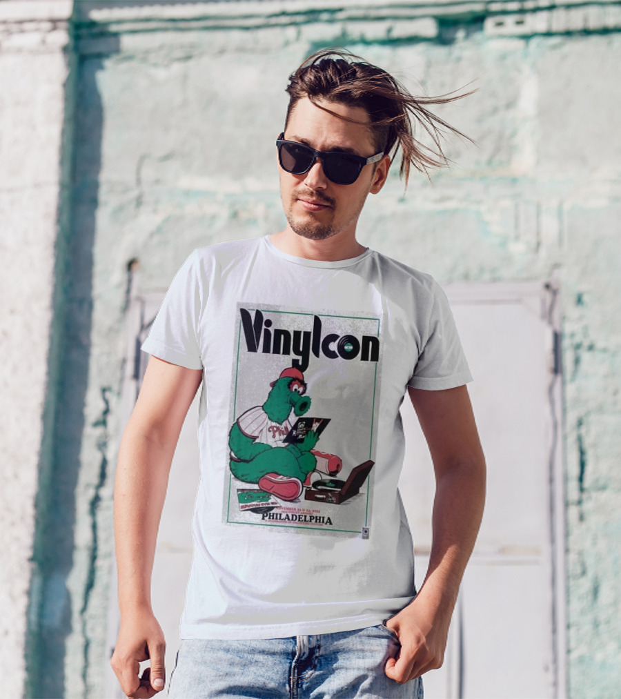 Vinylcon Philadelphia Phillies Mascot At 23rd St Armory Listening On Turntable T-Shirt