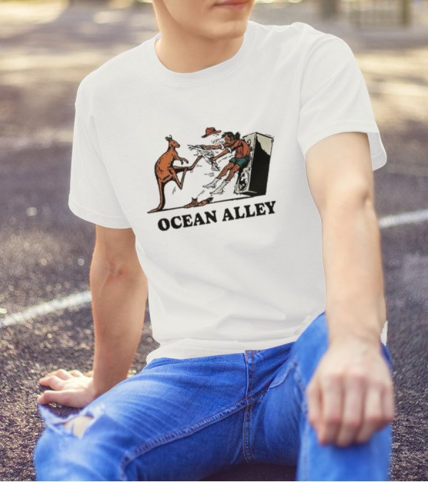 OCEAN ALLEY Kangaroo Laundry Kick T-Shirt