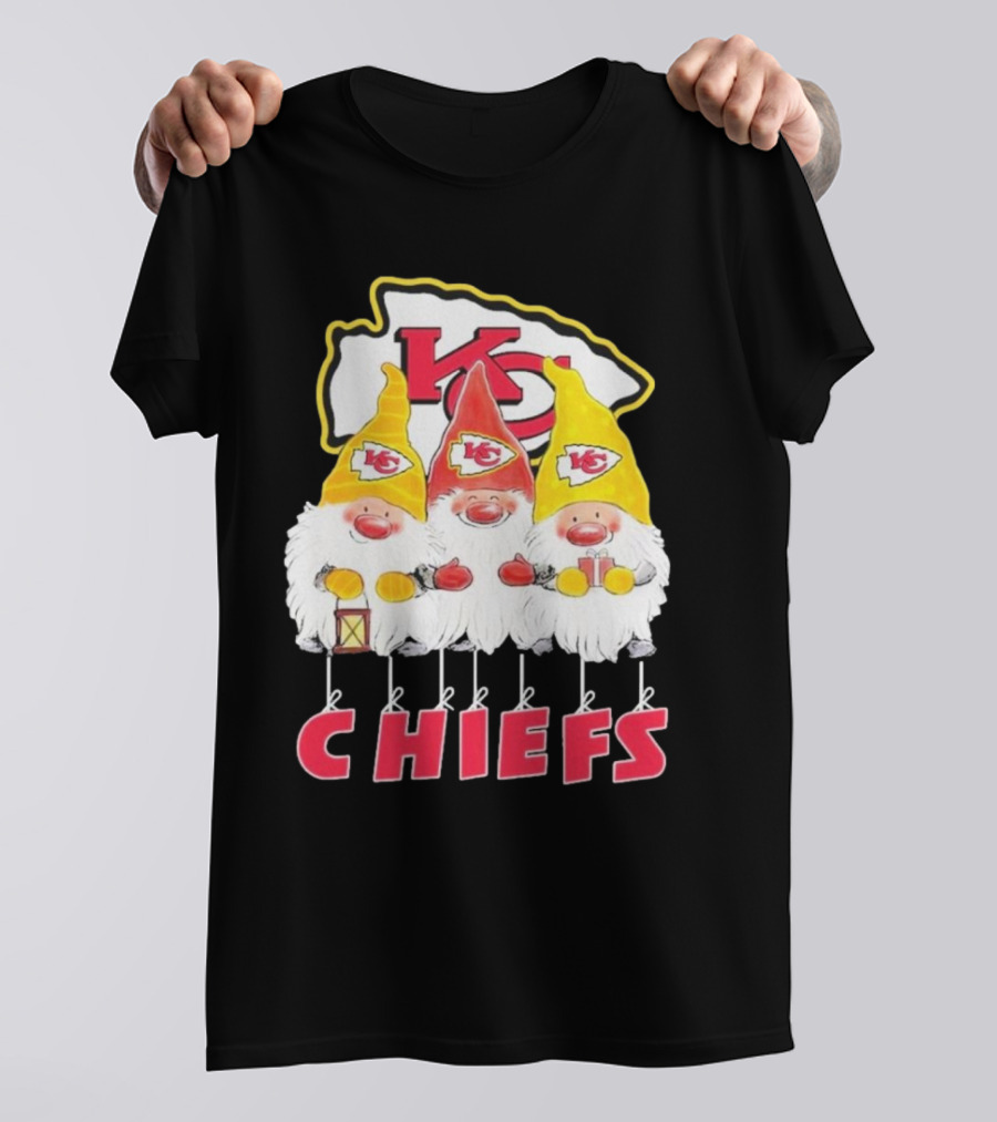 Kansas City Chiefs Merry Christmas Gnomes T-Shirt