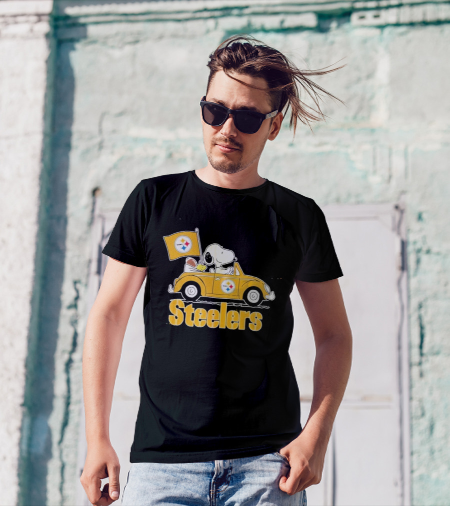 Pittsburgh Steelers Snoopy Driving Car With Flag T-Shirt