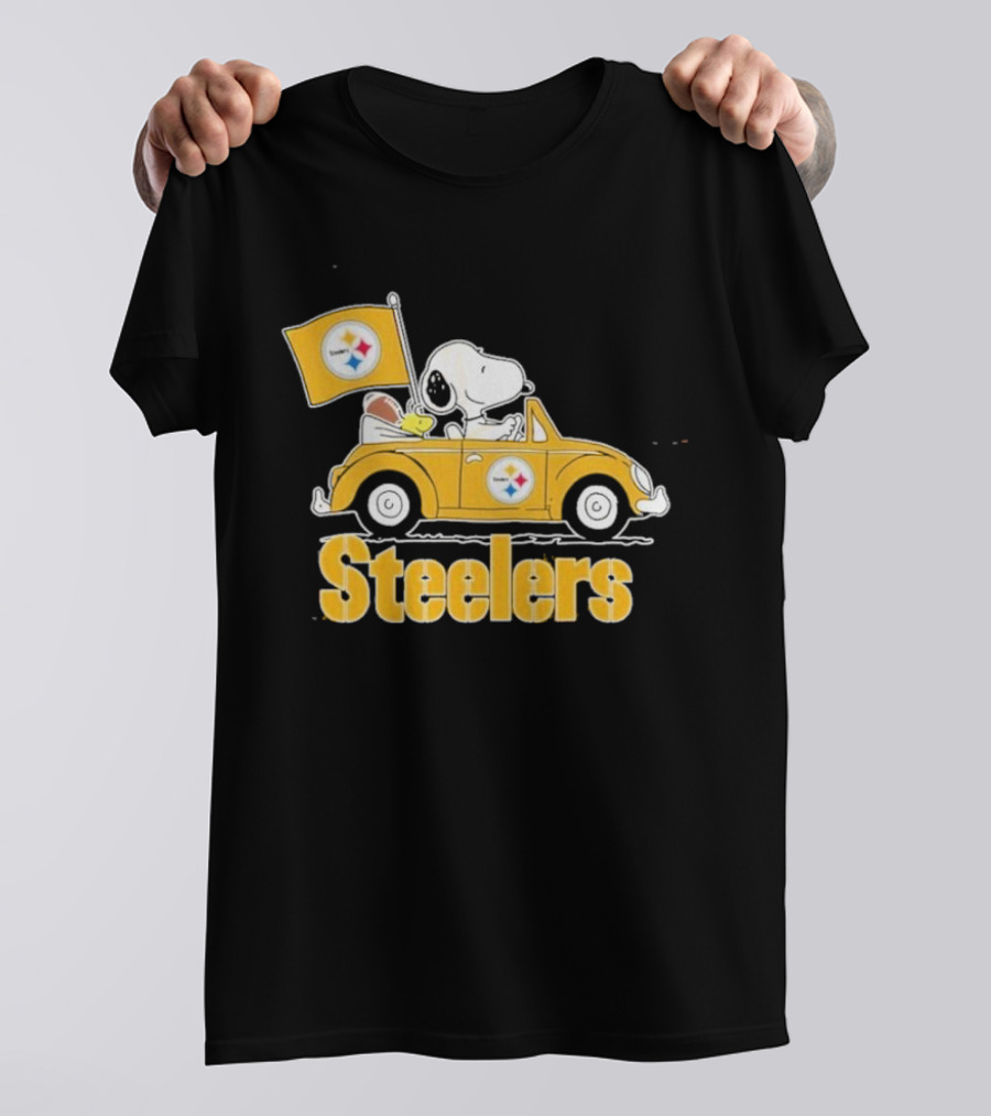 Pittsburgh Steelers Snoopy Driving Car With Flag T-Shirt