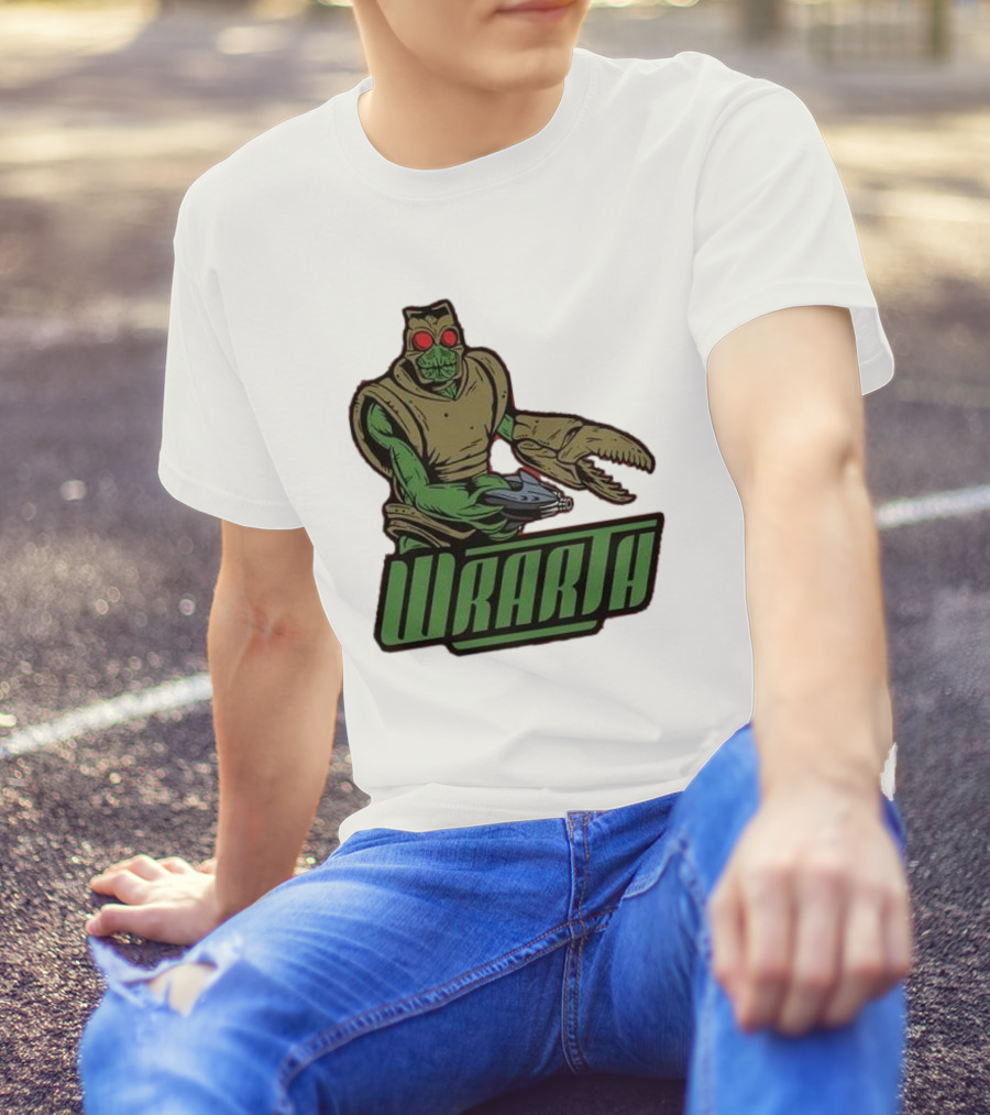 Wrarth Warrior Doctor Who Alien Creature With Claws And Spaceship Gun T-Shirt