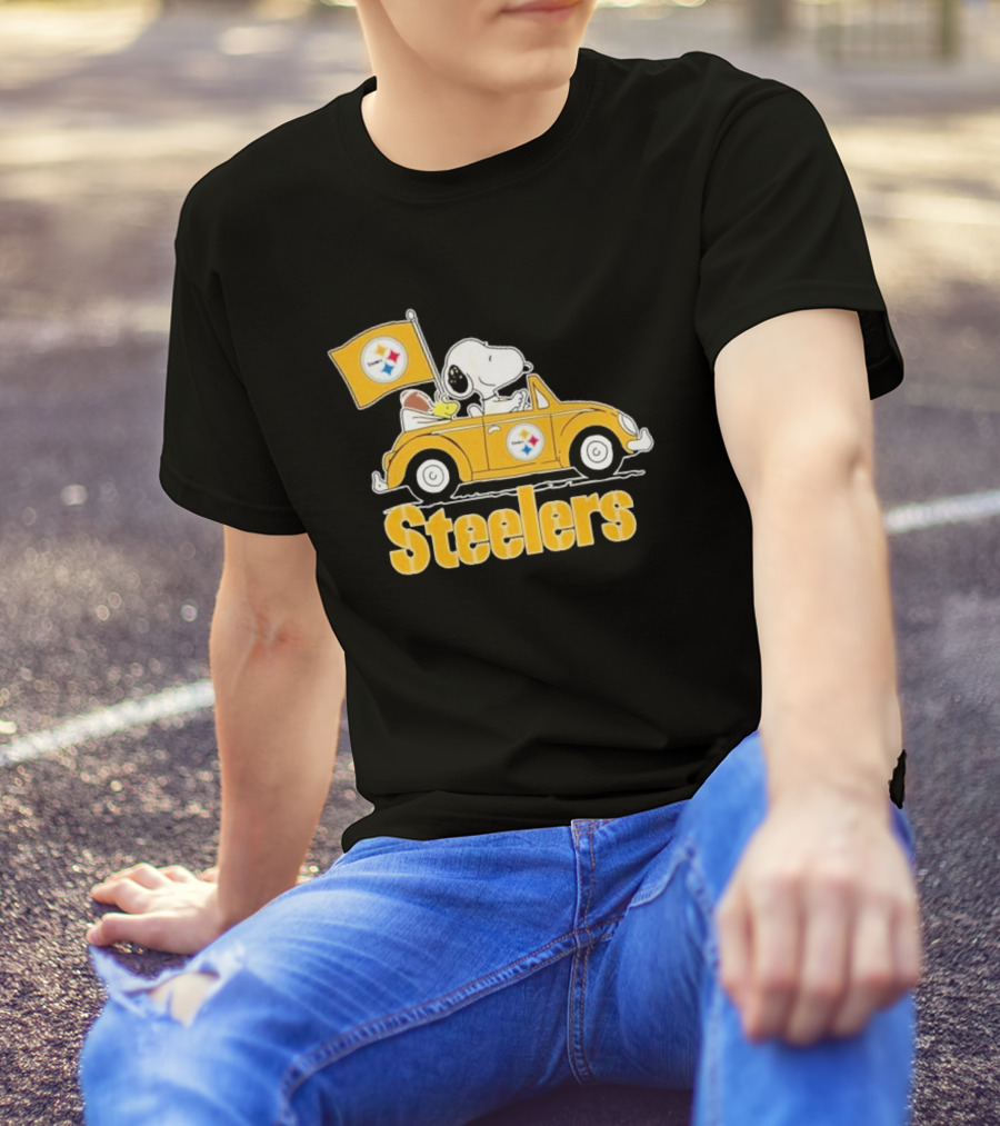 Steelers Snoopy Driving Car With Pittsburgh Flag T-Shirt