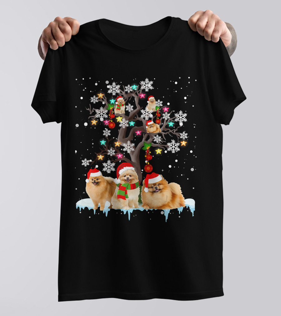 Pomeranian Santa Hat Snowflakes Christmas Tree T-Shirt