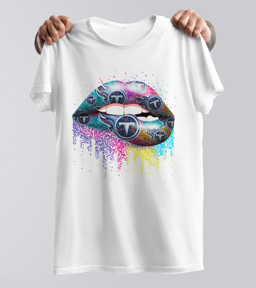 Lips With Glittering Tennessee Titans Logos And Stars T-Shirt